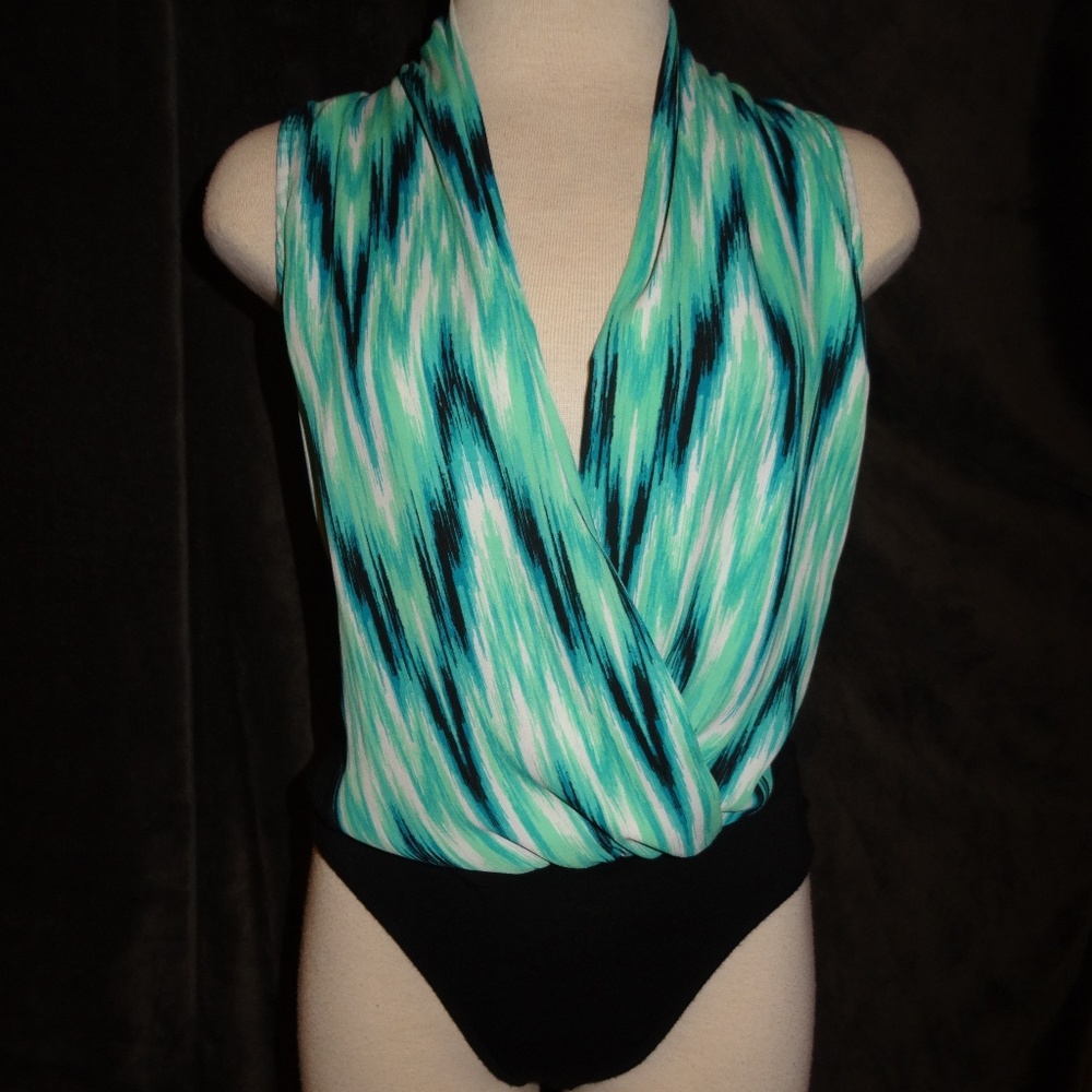 BODY CENTRAL Low-Cut Body Suit